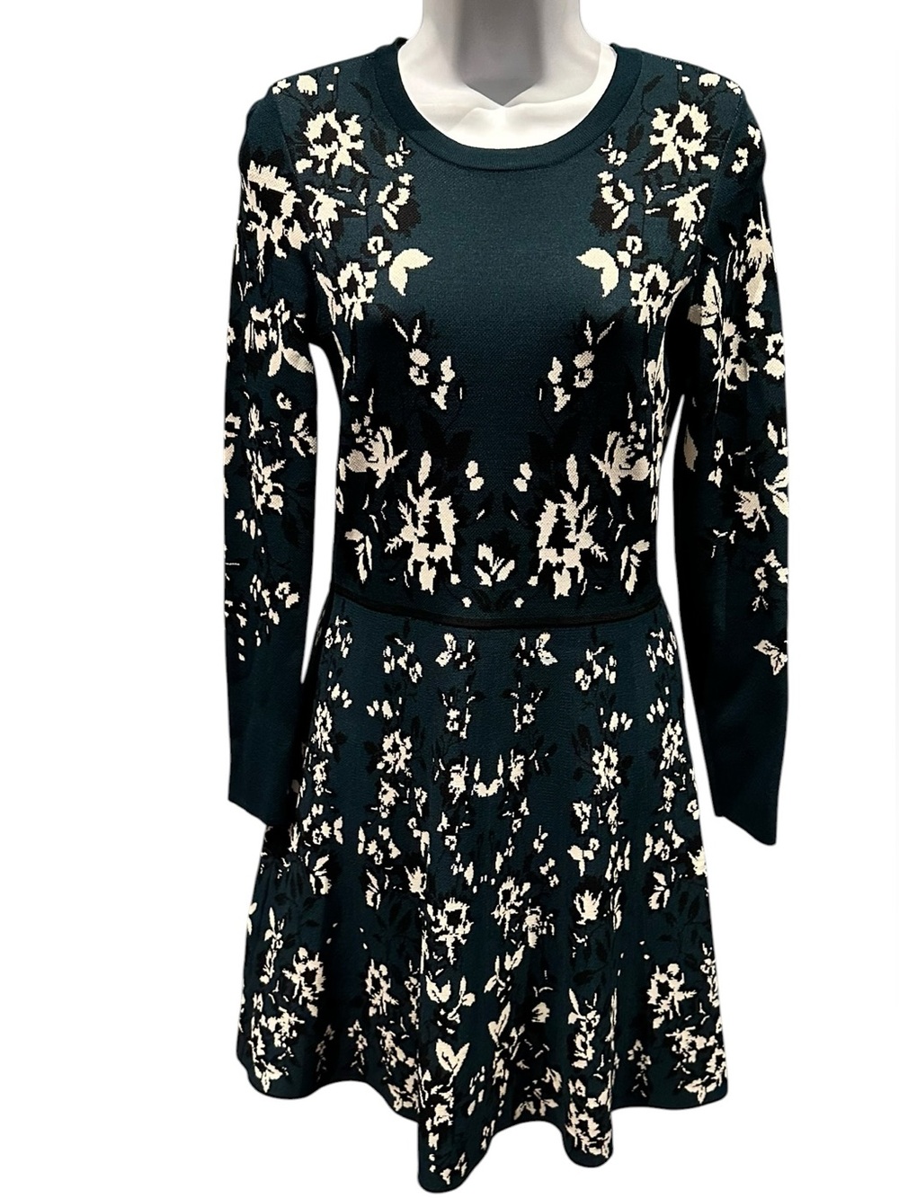 Eliza J | Green Floral Long Sleeve Fit & Flare Sweater | Medium Petite EUC